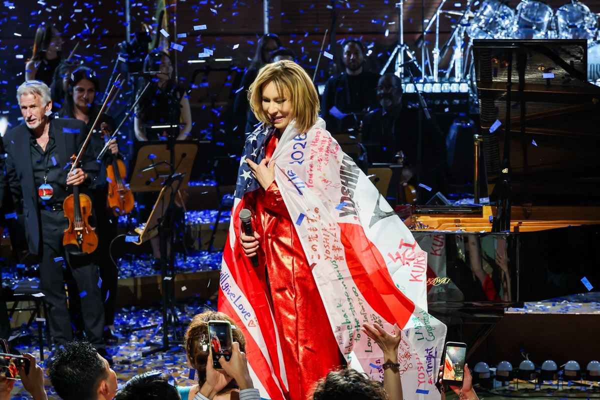 YOSHIKI、LA公演でジョシュ・グローバン＆KORN・ジョナサン・デイヴィスと共演『VIOLET NIGHT』を日本語字幕版をWOWOWで放送・配信