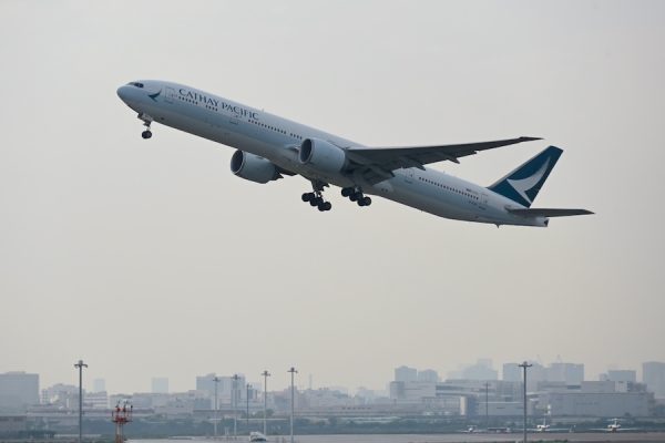 キャセイパシフィック航空、マスターカード利用で最大15,000円オフ