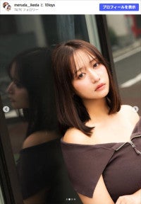 元アイドルハーフ美女163cm、スタイル抜群“ミニスカ”ポートレートに反響