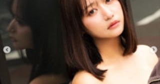 元アイドルハーフ美女163cm、スタイル抜群“ミニスカ”ポートレートに反響