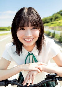 高校卒業即グラビアデビューのニューヒロイン18歳、爽やかさ満点のグラビア