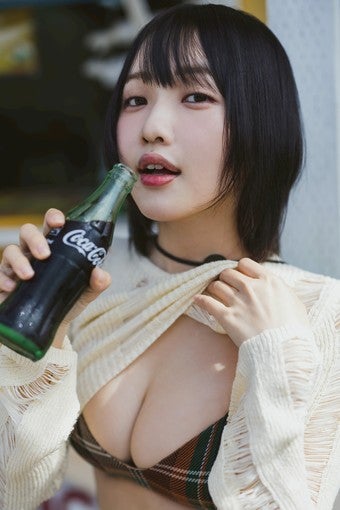 小倉あずさ、発売中の『週刊プレイボーイ』に初掲載！