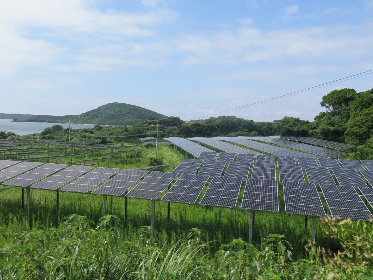 【現地ルポ】島の1割を覆う約150万枚の太陽光パネルを設置予定！「日本最大の発電島」長崎県・宇久島（前編）