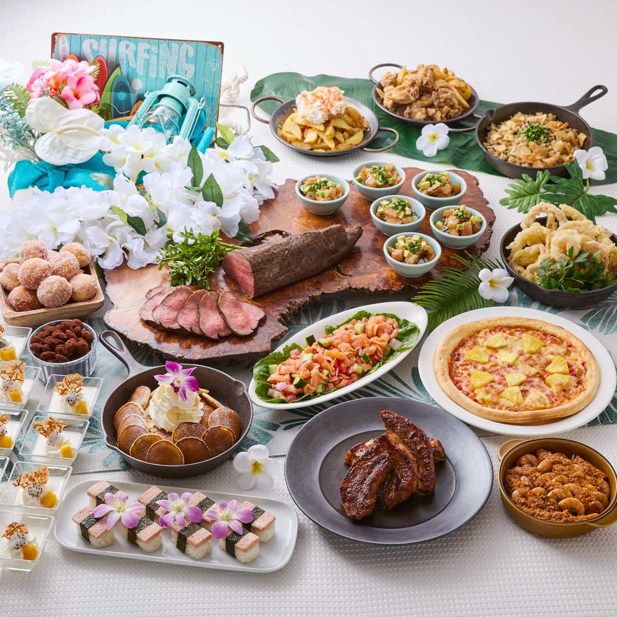 ロイヤルパークホテルの「ハワイアンブッフェ」。ポキ丼などの伝統料理から、ミニパンケーキやマラサダといったデザートまで充実