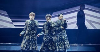 井ノ原快彦「懲りずに続けていきます」トニセンが少年隊らの名曲を歌い継ぎ、踊り継ぐツアー東京公演リポート