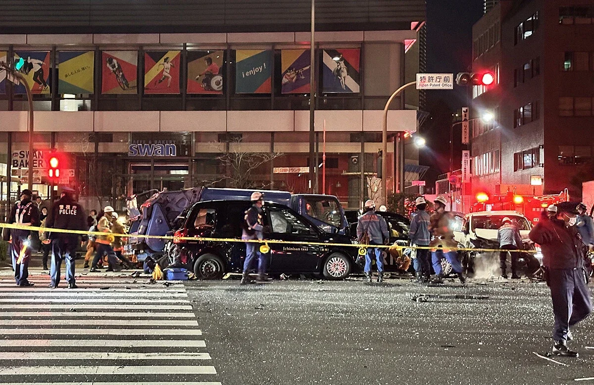 働きすぎだよ、高市さん！衆院解散前日、官僚と公用車は飛び回り、事故も起きた......