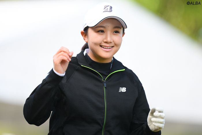 涙の3戦連続予選落ちから“心技ギア”見直しトップ合格の伊藤愛華が首位発進「自分のゴルフができた」