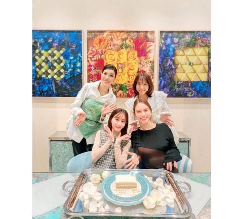  アンミカ、田中みな実･若槻千夏･滝沢カレンとの４ショット 