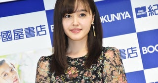 久住小春、ショーパンから美脚スラリ「スタイル抜群」「私服おしゃれ」と反響