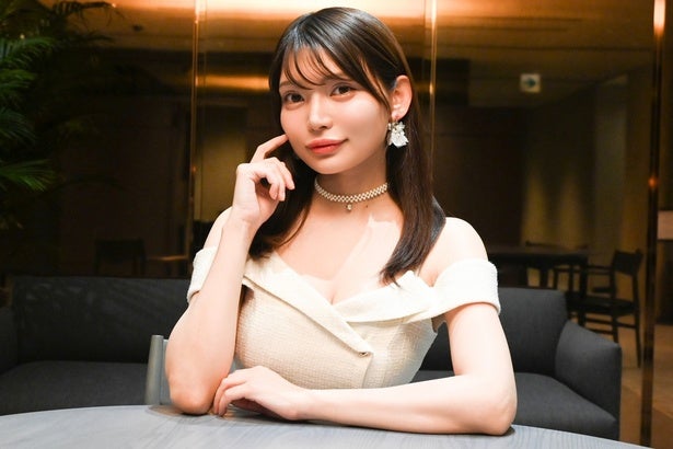 「電子写真集の女王」似鳥沙也加が語る“現在地”。セルフプロデュースで表現した『ふれあ、/ふりる。』の体温と湿度