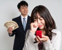 「来年には6000万円になる」“大手不動産会社の役員”を名乗る男性に300万円を渡した34歳女性。直後に連絡が途絶えて