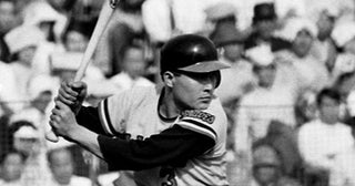 【昭和プロ野球の仕事人】アゴを肩に乗せてホームランを打つ。長池徳士の武骨な打撃フォーム