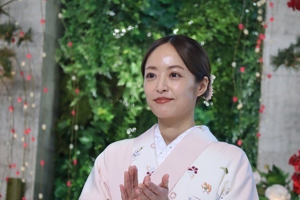 「淳一が撮った写真？」井上真央、満面の笑み…最終章目前のオフショットに「ホッとします」「癒されます」＜再会〜Silent Truth〜＞