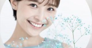 元フジアナ・渡邊渚、バレーの試合観戦を満喫試合前にはコートで眩しい笑顔「元気もらえる」「可愛い」