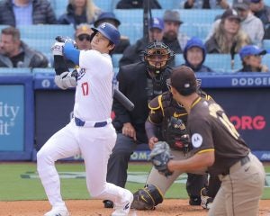 大谷翔平、自身初PSで「本来の打撃が影を潜めているワケ」。“気持ちの高ぶりすぎ”も影響か