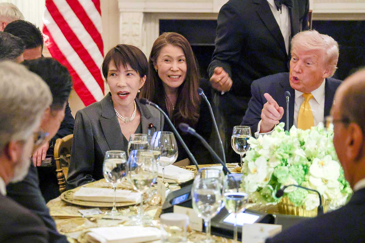 《SNSではしゃぎすぎの指摘も》高市首相波紋呼んだホワイトハウスでの“踊る写真”の「自民党内での本当の評価」