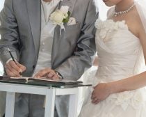 結婚式の1ヶ月前になっても新婦が姿を見せない理由がちょっとホラー／びっくり体験人気記事BEST