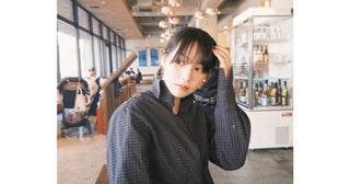  のん、「すこし休憩」カフェでのリラックスショットにファン歓喜 