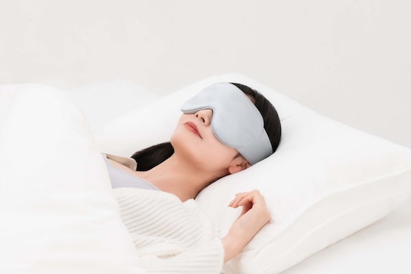 やさしく目元を包む最高級シルクで快適な睡眠を実現！COCOSILKからアイマスクが新登場