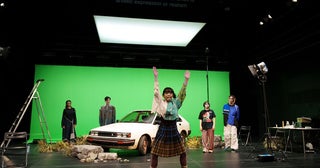 岡田利規『映画を撮りたいゾンビの演劇』開幕舞台写真＆コメント到着