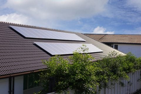 新築戸建てで太陽光パネルを勧められました。予測発電量6500kWhで、初期投資350万円とのことですが、この条件で元は取れるでしょうか？