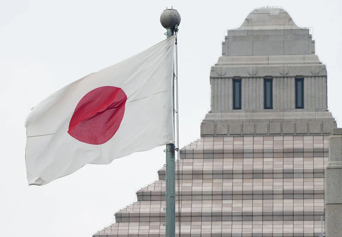 「"不快感"で表現の自由を規制する」国旗損壊罪はそもそも憲法違反!?