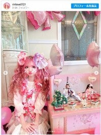 “小学生姫ギャル”りりぴの“ひな祭りパーティー”が超豪華！ひな人形はリカちゃん驚きのヘアアレンジにも注目