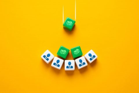 私の会社は「ボーナス」が“年100万円”支給されます。中小企業の中では「勝ち組」ですか？ 夏・冬「50万円ずつ」は恵まれているでしょうか？ 統計データから“平均ボーナス額”を確認