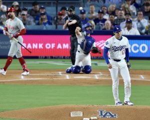 「シュワーバーが本塁打王なのに…」大谷翔平への不満噴出。フィリーズファンが納得できない“満票MVPの記憶”
