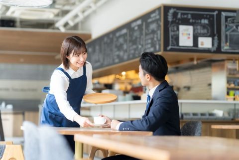 扶養を外れてパート年収を140万円に増やしたのに、税金と社保で手取りが減って夫に「11万円も損してるじゃないか」と言われた！ 本当に得になる年収はいくらなの？