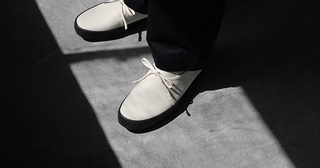 「FINE VULCANIZED」の新作シューズがドンピシャなかわいさ… サテンやベルベットで秋っぽさを出してこ