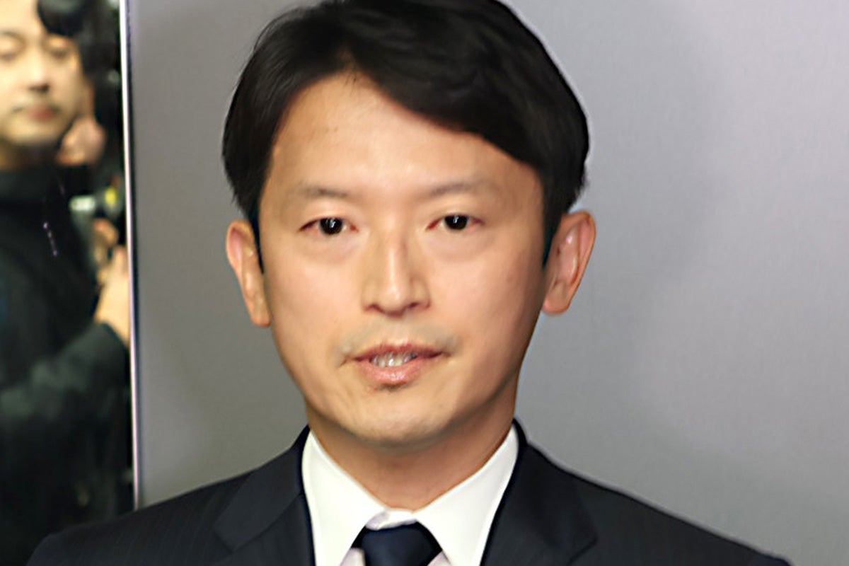 「人殺し」と叫ぶ場面も…レコード会社から厳重注意の人気女性シンガー斎藤知事へのデモで「語ったコト」