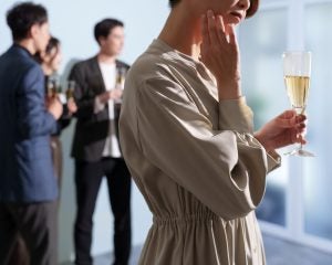 飲み会では人気者なのに結婚相手に選ばれない…「モテる男性」が見落としがちな“女性の本音”