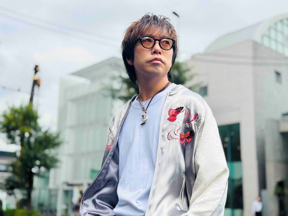 高橋優、メジャーデビュー15周年記念ベスト・アルバム『自由悟然』トレーラー映像公開