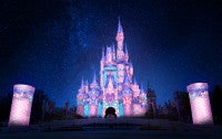 TDL、シンデレラ城が“ミニーの世界観”に包まれる！夜の環境演出「ファンダーナイト」の詳細発表