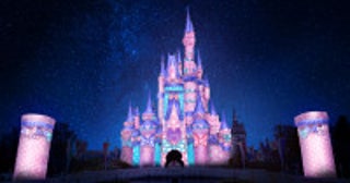 TDL、シンデレラ城が“ミニーの世界観”に包まれる！夜の環境演出「ファンダーナイト」の詳細発表
