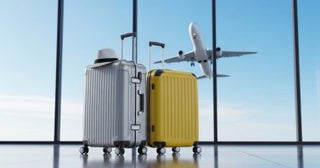 「夏休みに同級生はみんな海外旅行へ行く」と聞いた娘が、自分も行きたいと大騒ぎ…。40代で世帯年収「600万円」のわが家は国内旅行で精いっぱいですが、みんなもっと稼いでるということでしょうか…？