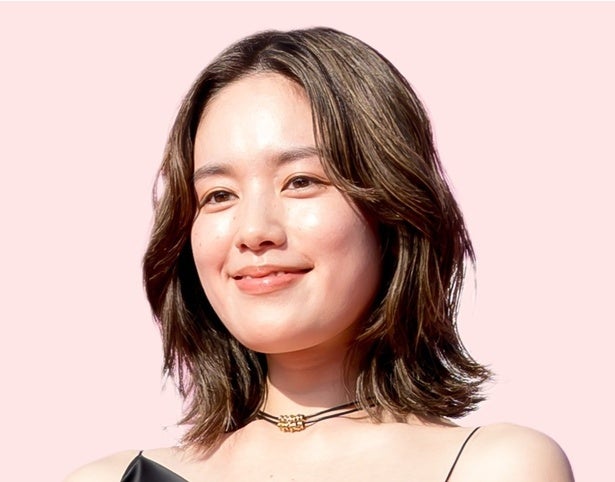 お腹の“曲線”もコーデの一部に…筧美和子、“ぽんぽこりんstyle”の自撮り姿に「かわいいです！」の声