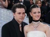 ニコラ・ペルツがシャワー中のきわどい写真公開！夫ブルックリンベッカムの反応は？