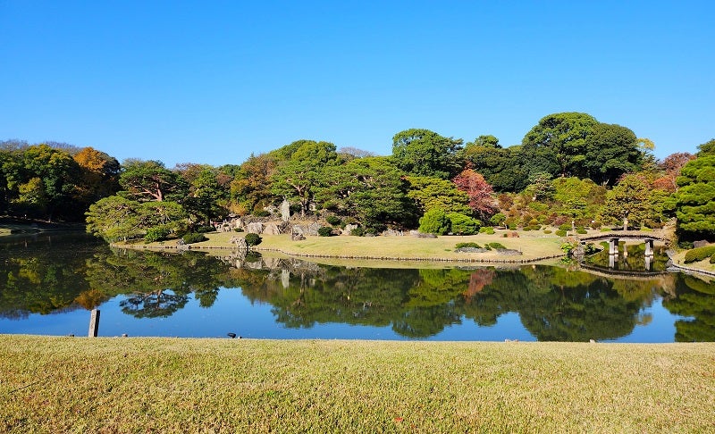 東京の和歌の浦で書写体験和歌の庭六義園で10月14日に開催