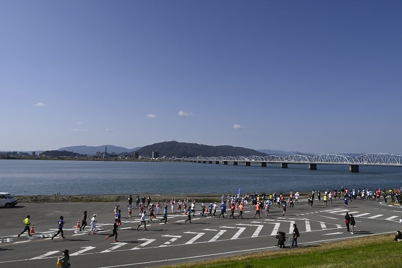 春の阿波路を踊るように走れとくしまマラソン2025のチャレンジラン募集中