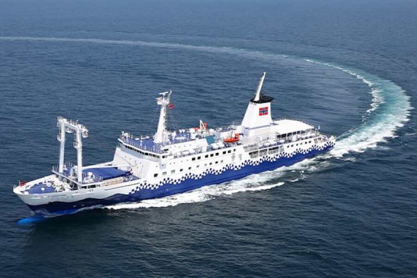 東海汽船、船員の酒気帯び乗務など不適切事案を公表国交省が事業停止処分へ