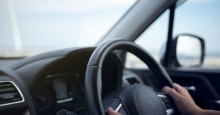 子どもが巣立ったので、7人乗りミニバンから「軽自動車」に乗り換えようと思います。維持費が「年間15万円」安くなるなら、200万円の新車でも安いものですよね？