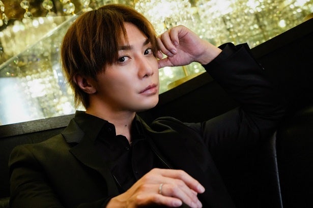 ABEMA＜死ぬほど愛して＞第5話、あらすじ＆場面写真公開成宮寛貴“神城真人”の出自が明らかに