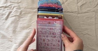 大流行中のシール集め。増え続けるシールがぴったり入る無印良品の収納アイテムを発見