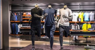 夫が今年の冬に買った「NIKE」のランニングウェアを「リサイクルショップで売ってくる！」と言って出掛けていきました…。数回着たものでも高く売れるのでしょうか？