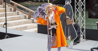 「素材採取家の異世界旅行記」月海つくねのコスプレ撮影ステージ開催完成度の高さに原作者が涙