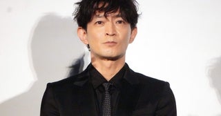 津田健次郎、素敵な笑顔で初回放送日をお知らせする動画に「津田さん、尊すぎます…」の声＜ラムネモンキー＞