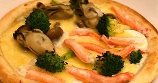 鳥取カニと岡山カキ、ピザでコラボ東京で「海の幸フェア」、抽選会も