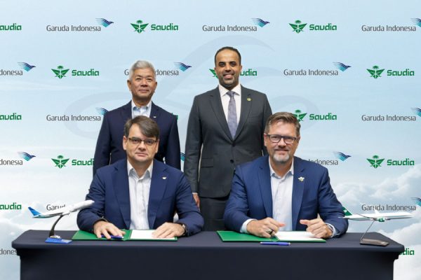 サウディアとガルーダ・インドネシア航空、共同事業推進で覚書締結